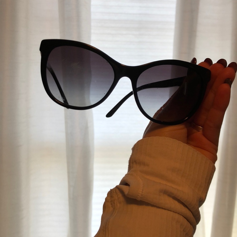 100% Authentic Burberry Sunglasses - Picture 4 of 8